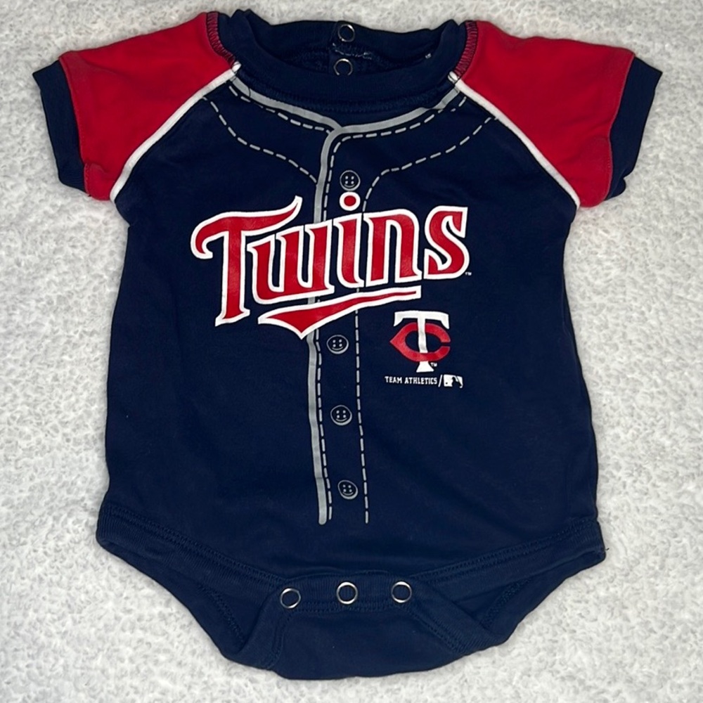 Twins MLB Onsie size 3/6 Months Genuine Merchandise